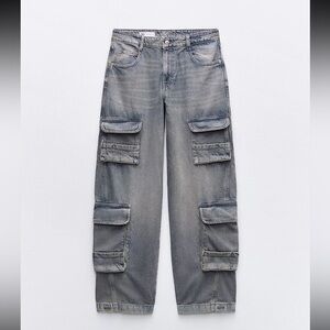 Zara mid-rise Cargo Jeans